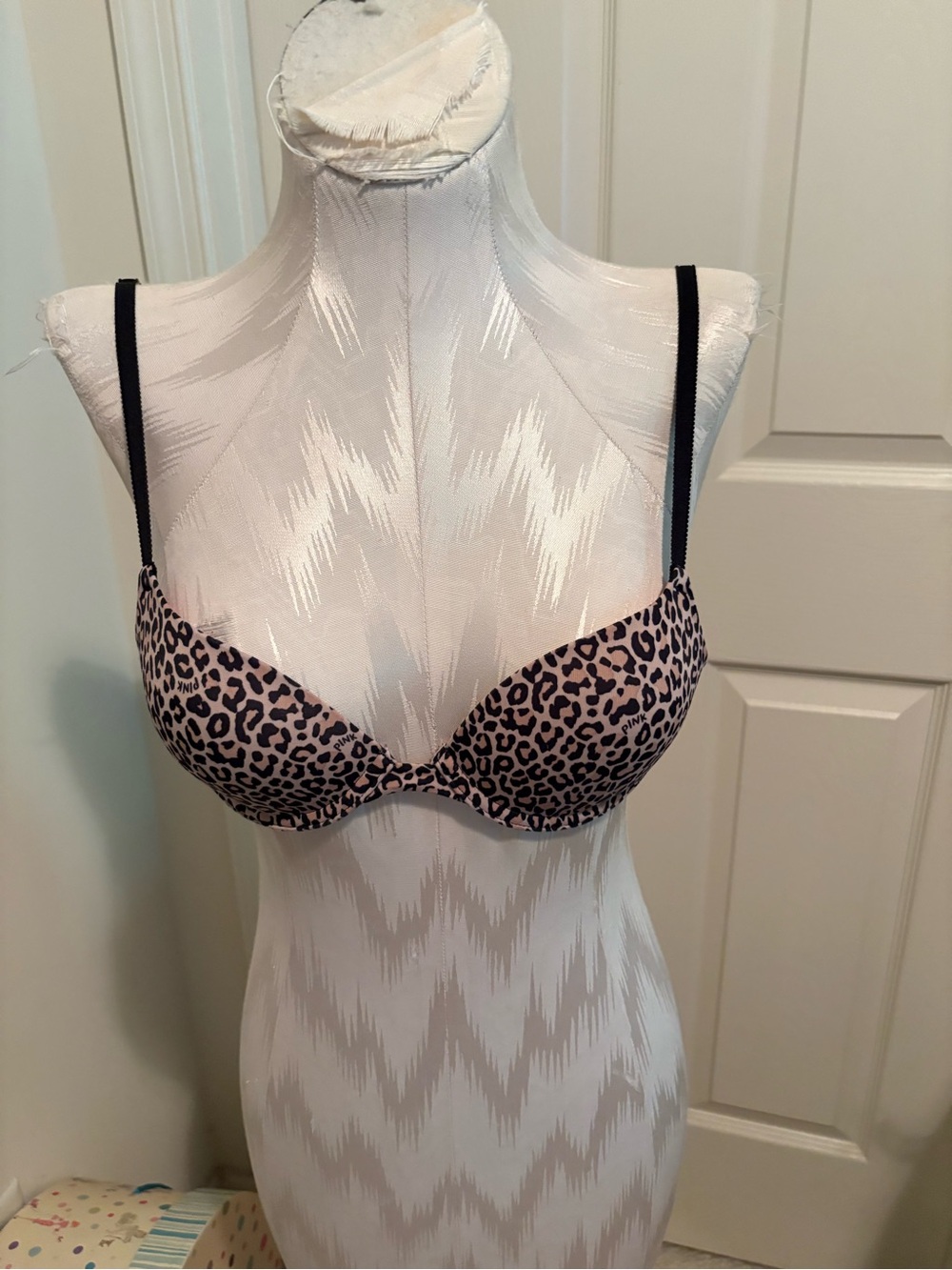 Pink Victoria’s Secret Leopard Print Push-Up Bra - Nude/Black 32A